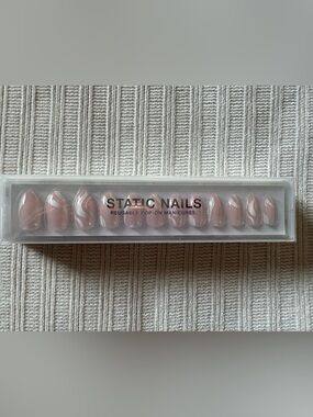 New Static Nails Reusable Press-On Nails Sway White Almond